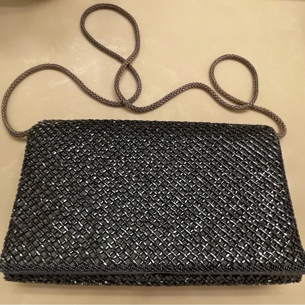 ADG Fashion Imports this elegant